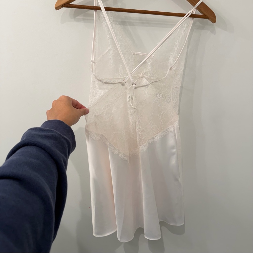 NWOT Vintage Victoria’s Secret White Silk Lace Mini Slip Lingerie - Picture 5 of 7